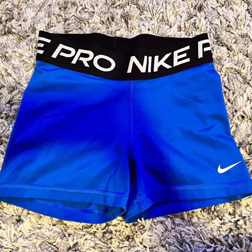 Nike Pro